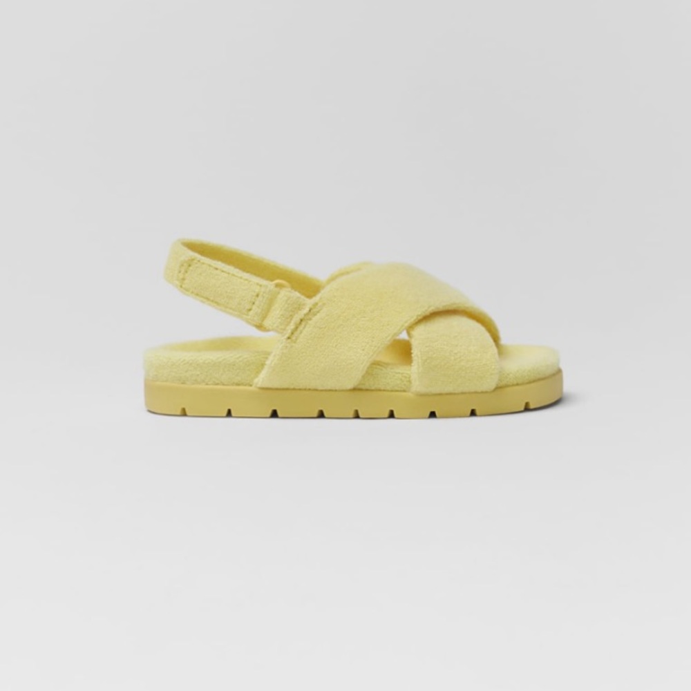 Girl sandals in yellow - Picture 3 of 5